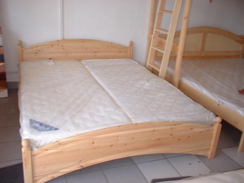 Gombos ágy – ágyneműtartós